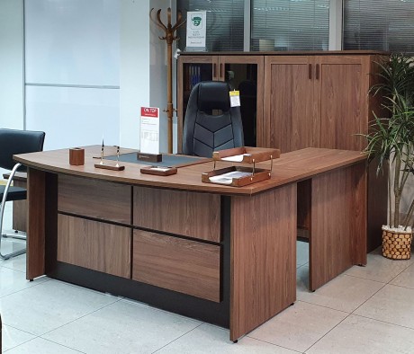 On.Top Executive Office Furniture