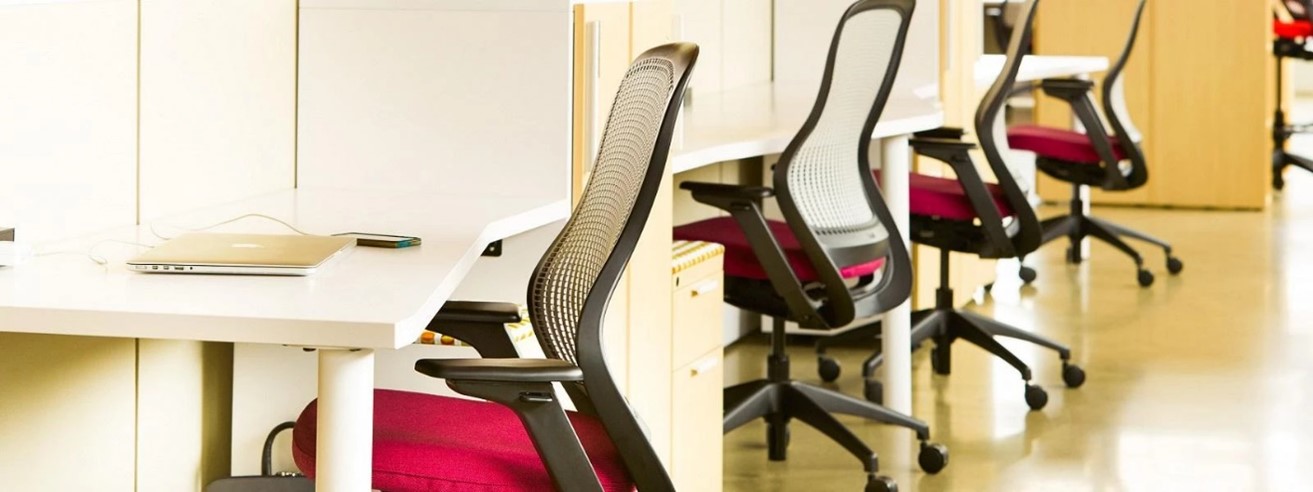 Anatomic-shaped seat